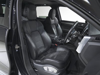 2016 Porsche CAYENNE thumbnail 14