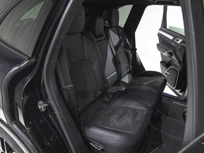 2016 Porsche CAYENNE thumbnail 29