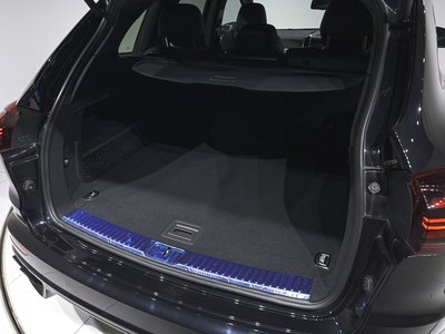2016 Porsche CAYENNE thumbnail 17