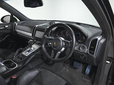 2016 Porsche CAYENNE 照片 10