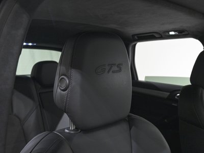 2016 Porsche CAYENNE thumbnail 26