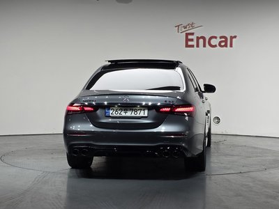 MERCEDES-BENZ E-CLASS - 4