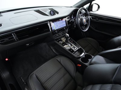 2024 Porsche MACAN — миниатюра 17