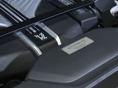 ROLLS-ROYCE CULLINAN - 10