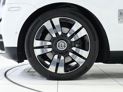 ROLLS-ROYCE CULLINAN - 8
