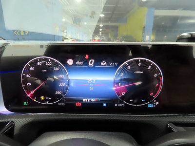 MERCEDES-BENZ CLA - 10