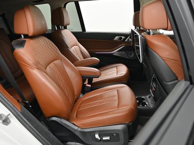 2021 BMW X7 缩略图 12