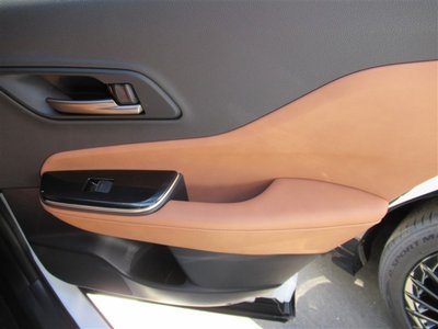 2025 Toyota CROWN SPORT thumbnail 35
