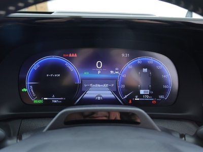 2025 Toyota CROWN SPORT photo 5