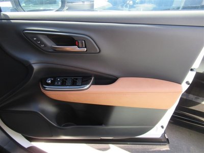 2025 Toyota CROWN SPORT thumbnail 30