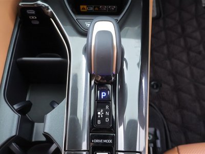 2025 Toyota CROWN SPORT thumbnail 11