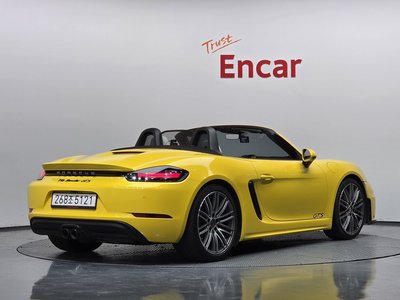 صورة 3 لـ 2018 Porsche 718
