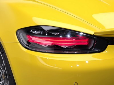 صورة 10 لـ 2018 Porsche 718