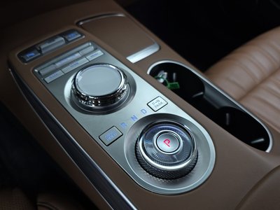 صورة مصغرة 12 لـ 2023 Genesis GV70