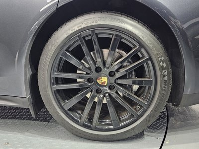 2018 Porsche PANAMERA 照片 8