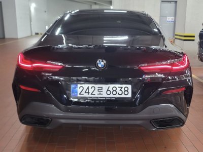 BMW 8 SERIES - 7