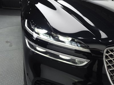 2022 Genesis GV70 photo 9