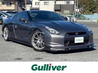 NISSAN GT-R