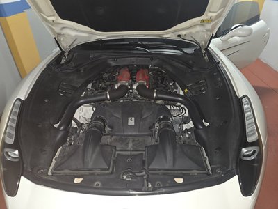 FERRARI CALIFORNIA - 6