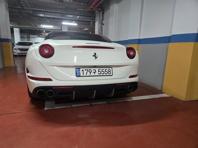 FERRARI CALIFORNIA - 4
