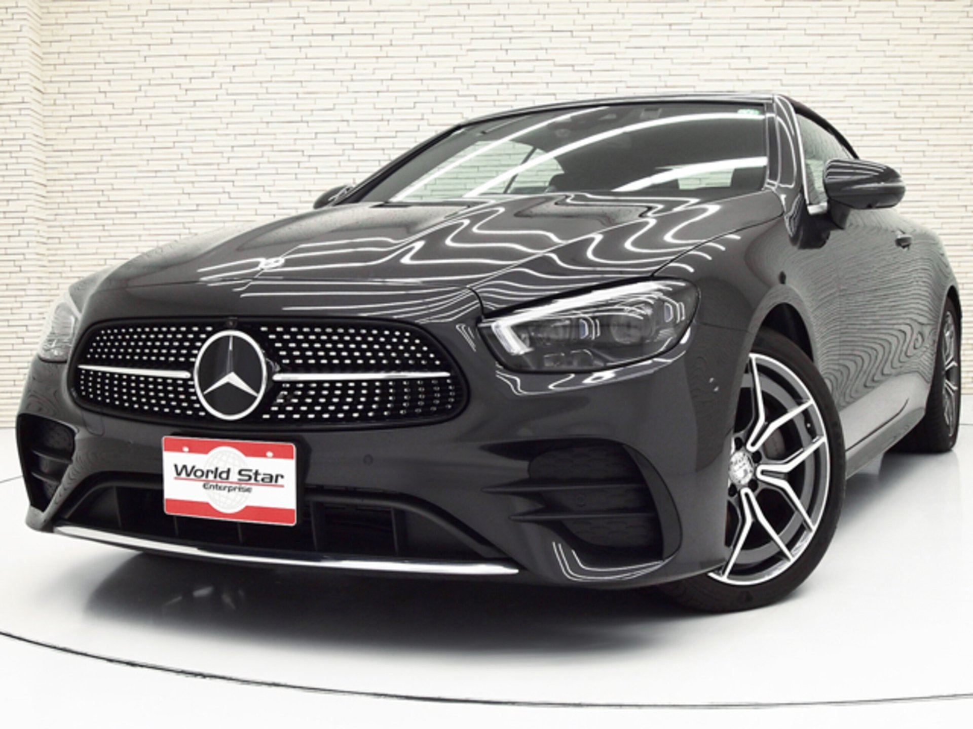 MERCEDES-BENZ E-CLASS - View 1