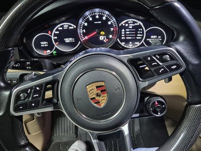 صورة 8 لـ 2020 Porsche CAYENNE