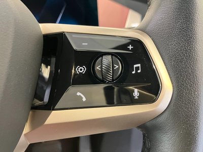 2025 BMW IX 缩略图 22