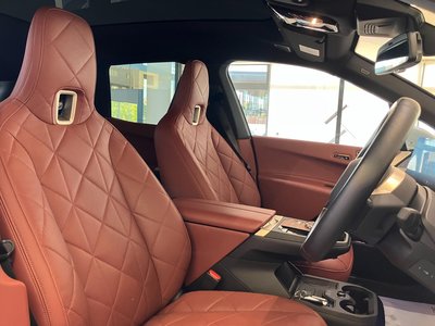 2025 BMW IX 缩略图 12