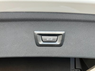2025 BMW IX 缩略图 46