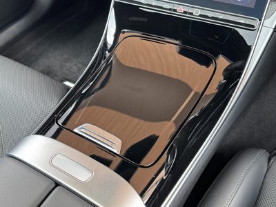 صورة 9 لـ 2024 Mercedes-BENZ C-CLASS AMG