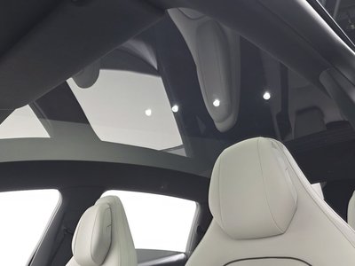 2026 Tesla MODEL Y — миниатюра 18
