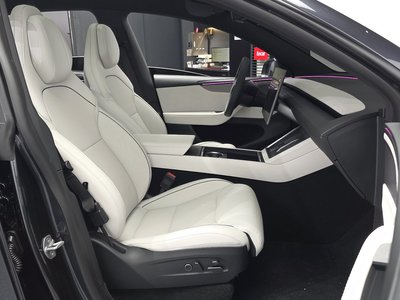 2026 Tesla MODEL Y — миниатюра 11
