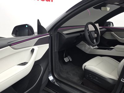 2026 Tesla MODEL Y — фото 10