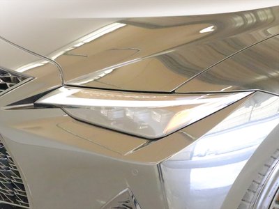 صورة 8 لـ 2023 Lexus IS