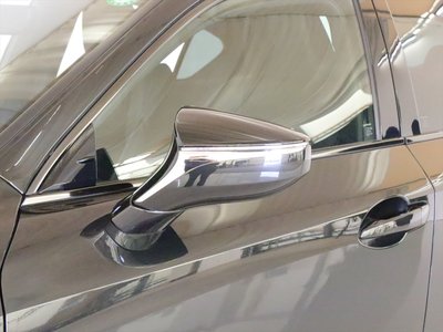 صورة 7 لـ 2023 Lexus IS