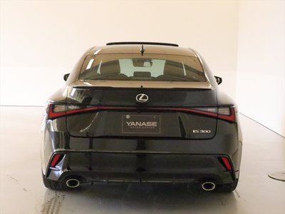 صورة 3 لـ 2023 Lexus IS