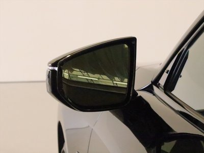 صورة 6 لـ 2023 Lexus IS