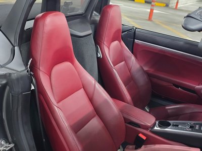 PORSCHE 718 BOXSTER - 10