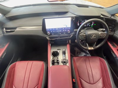 صورة 2 لـ 2023 Lexus RX