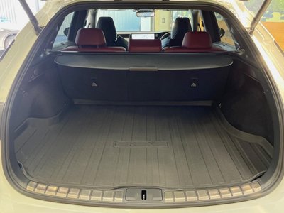 صورة 10 لـ 2023 Lexus RX