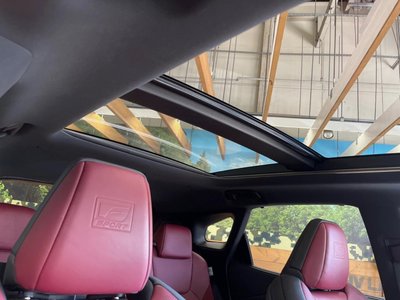صورة 3 لـ 2023 Lexus RX