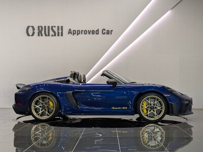 PORSCHE 718 SPYDER - 4