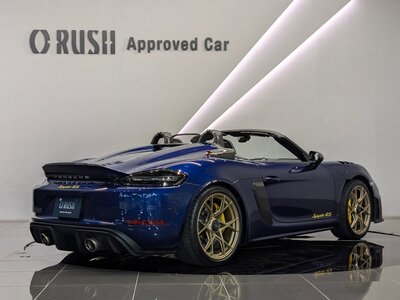 PORSCHE 718 SPYDER - 5