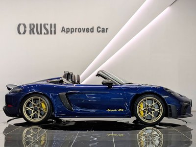 PORSCHE 718 SPYDER - 8