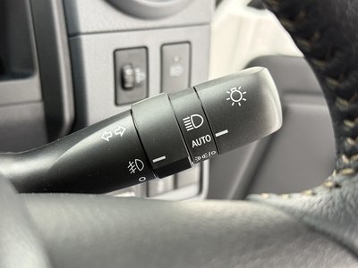 TOYOTA LAND CRUISER 70 - 8