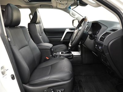 TOYOTA LAND CRUISER PRADO - 7