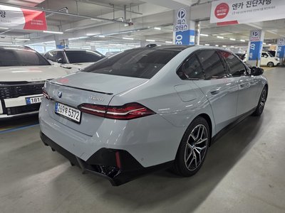 BMW 5 SERIES - 5