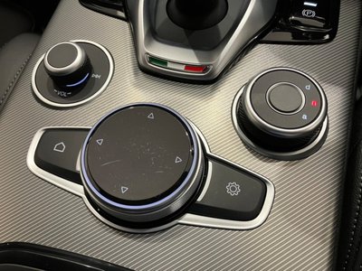 صورة مصغرة 34 لـ 2024 ALFA Romeo STELVIO