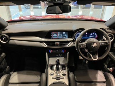صورة مصغرة 18 لـ 2024 ALFA Romeo STELVIO