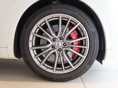 MASERATI LEVANTE - 4